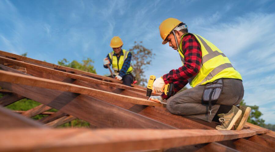 Professional gutter cleaning in Le Sueur, MN